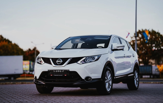 Nissan Qashqai cena 43900 przebieg: 105000, rok produkcji 2014 z Ostrołęka małe 301